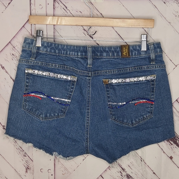 Aura Bling Pockets Jean Shorts - Picture 3 of 5